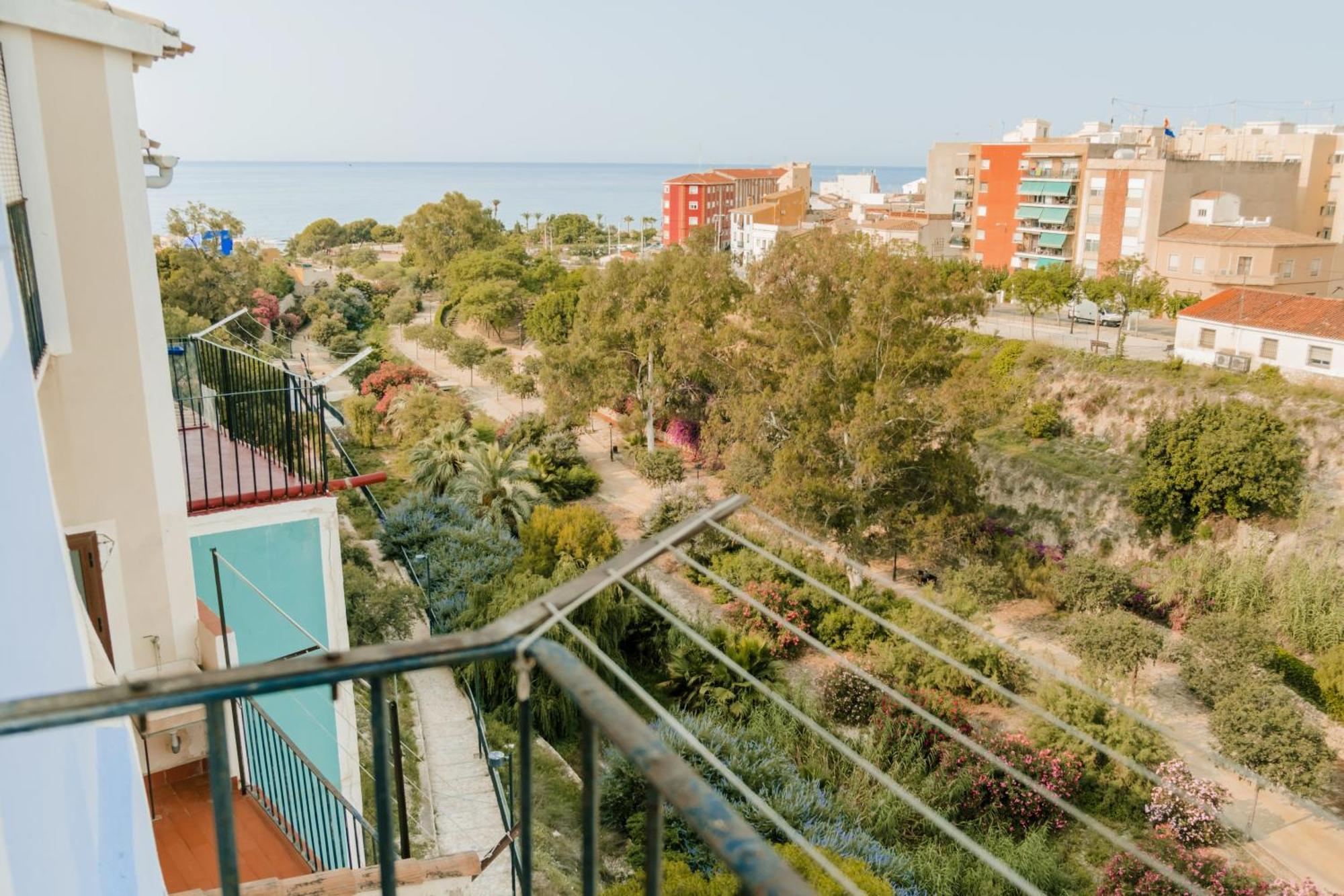 Casa Colgante Con Vistas Panoramicas Junto Al Mar. * Villajoyosa (La Vila Joiosa)
